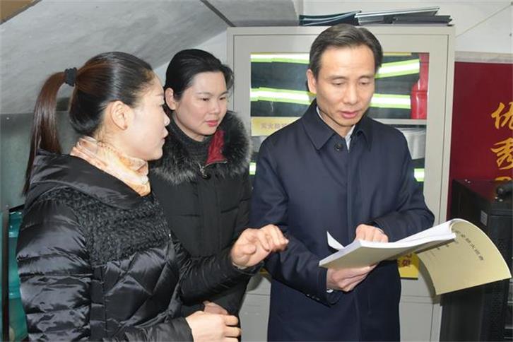 12月30日,罗山县长汪明君检查指导安全生产工作,县委常委,常务副县长